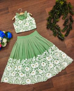 Ensemble Lehenga Choli Plissé à Volants Sans Manches Vert Pista Shoryam Fashion pour Filles, Tenue Ethnique Festive Longue jusqu'au Sol à Bordure Festonnée - Product Image 1