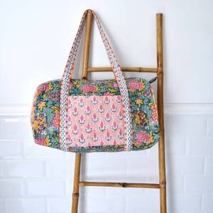 Bolsa de Viaje Deportiva de Lujo, Estilo Táctico, Acolchada, con Estampado Floral de Limón Verde Sorbete, Gran Capacidad, con Cierre - Product Image 1