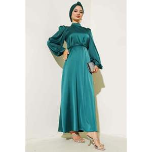 ชุดเดรสผ้าซาตินแขนยืดหยุ่นสีมรกต - Product Image 3