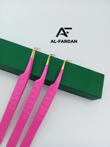 Pinzas de extensión de pestañas de 90 grados con estampado de corazón, acero inoxidable sólido con punta dorada y logotipo láser - Product Image 3