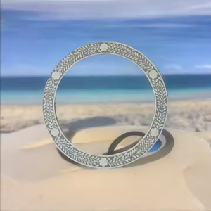 Marco de espejo con incrustaciones de hueso hecho a mano, el más nuevo colgar en la pared, fácil de instalar, baño decorativo, hoteles por Crescent Crafts - Product Image 1