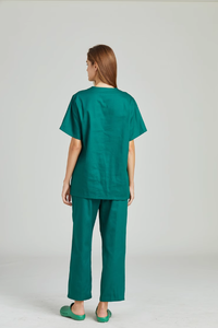 Ensemble de gommages médicaux doux pour femmes personnalisables Poly Rayon Spandex Jambe droite pour les infirmières et le personnel hospitalier du Vietnam - Product Image 4