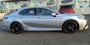 4T1K61AK3RU870405 2024 Sedán Mediano Automático con Tracción Delantera Edición Premium - Product Image 5