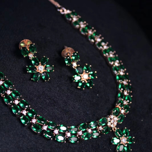 สร้อยคอทองคำสำหรับผู้หญิงสร้อยคอสำหรับงานแต่งงานงานหมั้นสไตล์บอลลีวู้ดโซ่แฟชั่นทำจากทองเหลือง - Product Image 1