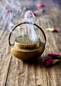 Large Brass Bakhoor <b>Burner</b> With Vintage Finish Ideal <b>For</b> Creating Peaceful Atmosphere In Homes Mosques And Meditation Rooms - Product Image 2