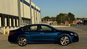 Precio bajo, Nissan Altima 2017 2. 5 S R - Auto Usado en Venta - Product Image 5
