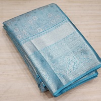 Sari de Viscosa Verde Pishwas Hecho a Medida para Mujer con Exquisito Tejido Zari. Hecho de viscosa premium con textura ligera. Boda