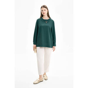 Chemise longue décontractée pour femmes avec détail de col brodé vert - Product Image 1