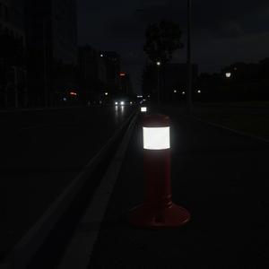Boya Flexible Resistente de 30x8cm Tipo Bollard - Product Image 3