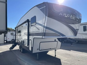 VENDEDOR VERIFICADO DE K-E-Y-S-T-O-N-E Arcadia Select 21SR USADO DEL 2024 DISPONIBLE PARA LA VENTA - Product Image 6