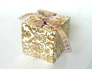 Cajas de recuerdo con serigrafía multicolor hechas a medida, tamaños disponibles en patrones de impresión coloridos para reventa - Product Image 6