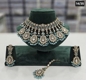 Joyería más de moda para la función de la boda india CZ piedra tachonada con perla trabajo gargantilla collar conjunto pendientes y Mangtika conjunto - Product Image 3