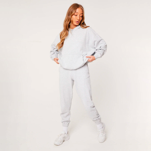 Conjunto de dos piezas de chándal de hip hop para mujer, elegante, con capucha, de forro polar, de cintura alta, con bolsillo canguro extragrande y bordado 3D, color menta - Product Image 3