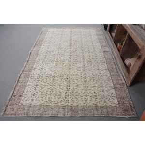 Alfombra turca vintage de 5,4x8,5 pies, beige, marrón, área grande, respaldo de látex de lana, retales Tabriz para adolescentes, pasillo rectangular de 5x8 - Product Image 1