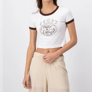 Top à la mode porter usine vente directe à manches longues femmes haut court 2025 vente en ligne coton fait femmes haut court t-shirt - Product Image 3