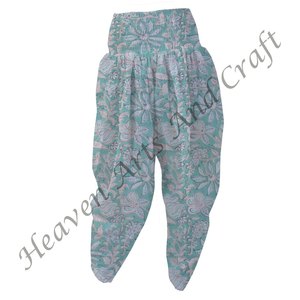 Pyjama en coton imprimé floral à la main pantalon Patiala Boho Chic pantalon Patiala imprimé confort pour les femmes à porter au quotidien - Product Image 1