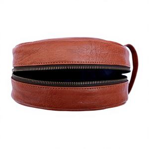 Neceser de Cuero Genuino de Primera Calidad con Acabado Vintage para Hombres y Mujeres - Product Image 2