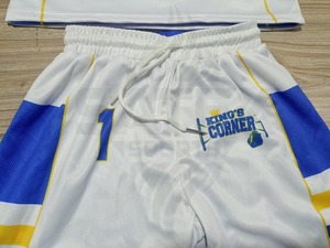 Concevez votre propre uniforme de basket-ball grande taille 100% polyester de haute qualité Ensemble réversible avec des caractéristiques respirantes à séchage rapide - Product Image 4