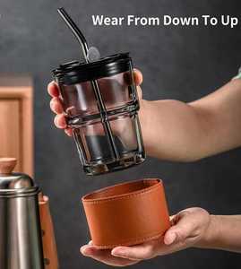 Gobelet en verre personnalisé 400 ml avec étui en cuir et paille |   Gobelet de voyage personnalisé avec couvercle |   Gobelet personnalisé avec des noms - Product Image 4