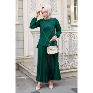 Stone Detailed Falda Hijab 2 Piezas Set Esmeralda - Product Image 1