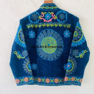 Veste en coton Suzani faite à la main en Inde, veste courte brodée à la main, veste unisexe, veste courte Suzani faite à la main - Product Image 2