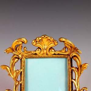 Cadre photo carré en laiton avec design élégant en verre parfait pour les articles de décoration de chambre de luxe exposés au mur ou debout - Product Image 6