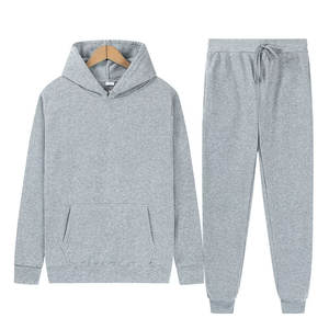Vente en gros Ensemble de survêtements d'entraînement Ensemble de survêtements de sport unisexe en polyester personnalisé Logo personnalisé Jogging Survêtement pour hommes - Product Image 2