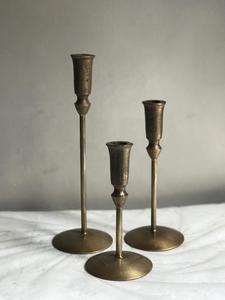 Ensemble de 3 supports de bougies coniques, vintage en laiton et métal, porte-bougies - Product Image 2