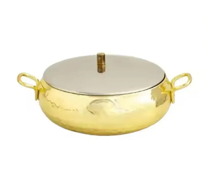 Cazuela de metal duradera chapada en cobre elegante con asas perfectas para calentar y servir alimentos en eventos y fiestas de hoteles - Product Image 5