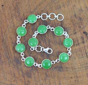 Bracelet en argent sterling avec jade vert, fait à la main, réglable, bijoux en pierres précieuses, bracelet élégant, cadeaux pour femmes - Product Image 1
