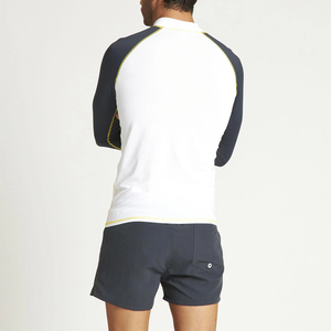 Meilleur prix de gros pour hommes confortable Rash Guard avec logo personnalisé pour les adultes en faible quantité minimale de commande quantité en vrac - Product Image 2