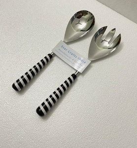 Ensemble de service à salade royal en acier inoxydable avec poignée en résine blanche poignée faite main de conception décontractée pour restaurant - Product Image 1