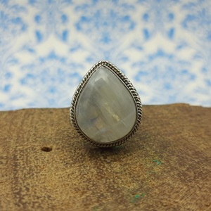 Anillo personalizado de piedra lunar arcoíris de Fuego Azul Natural para mujer, joyería de boda de Plata de Ley 925, proveedor indio - Product Image 5