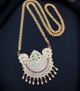 Bel ensemble élégant de pendentif de chaîne micro-plaqué Bel ensemble de collier avec des boucles d'oreilles pour les femmes pour les vêtements de mariage pour les femmes - Product Image 2