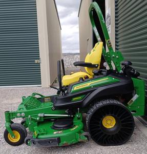 Nuevo cortacésped comercial John Deere Z960M de giro cero / Solo 80 horas de uso, motor Kawasaki FX921V de 31 hp - Product Image 2