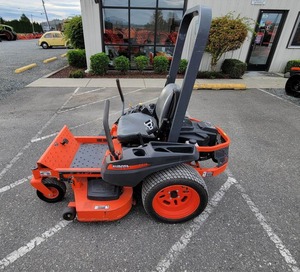 เครื่องตัดหญ้าแบบ Zero Turn รุ่น Kubota ZG123S ปี 2013 – ประสิทธิภาพการใช้งานในพื้นที่อยู่อาศัยที่เชื่อถือได้ พร้อมระบบควบคุมที่แม่นยำ - Product Image 1
