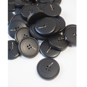 กระดุมฮอร์นสำหรับผู้ชายกระดุมรูปเขาควายหลากสี - Product Image 1