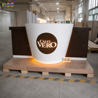 Comptoir de bar moderne personnalisé en Corian avec logo LED, mobilier de comptoir pour café commercial