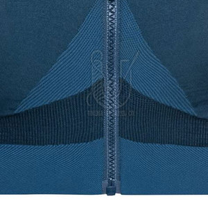 Soutien-gorge de sport respirant pour femmes avec logo frontal, maintien élevé, matière en élasthanne/nylon, fabriqué au Pakistan - Product Image 5