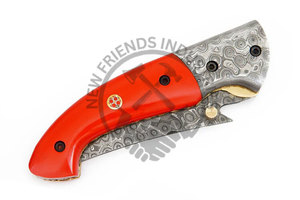 Couteau pliant personnalisé de qualité EDC en acier damas fait à la main avec manche en résine pour camping en plein air chasse randonnée OEM ODM - Product Image 4