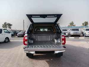 Voiture d'occasion Économique 2024 Berline Essence AWD Cuir Conduite à Gauche Intérieur Sombre Toit Panoramique Automatique 4.5L 400 ch Vue 360° Arrière - Product Image 2