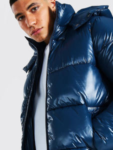 Logo personnalisé coupe-vent vêtements d'hiver pour hommes veste à capuche détachable design à la mode pour hommes bombardiers à fermeture éclair vestes en duvet - Product Image 3