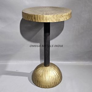 Mesas auxiliares clásicas de oro antiguo, muebles de metal de alta calidad para decoración del hogar, perfectos para interiores modernos y tradicionales - Product Image 3