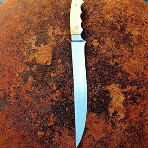 Couteau à filet en acier au carbone pour la chasse et la pêche en plein air Lame flexible et tranchante avec manche en os Logo personnalisé de qualité supérieure - Product Image 3