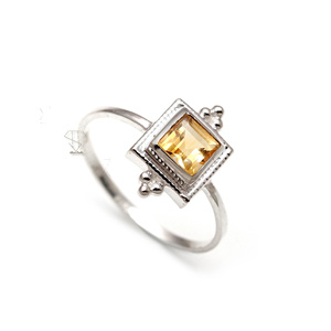 แหวนอัญมณีซิทรีนธรรมชาติทำจากเงินแท้สีเงิน925 - Product Image 1