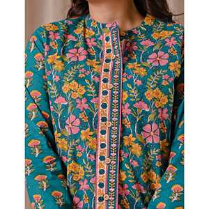 Blusa de Algodón Estampada Verde Oscuro con Botones Frontales y Característica Transpirable - Product Image 2