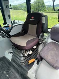 รถแทรกเตอร์มือสอง Massey Ferguson 6490 DF ขับเคลื่อน 4 ล้อ 180 แรงม้า สำหรับงานเกษตร พร้อมปั๊มและลูกปืน - Product Image 4