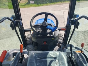 Tracteur à chenilles SOLIS H26 33HP avec moteur et boîte de vitesses - Product Image 2