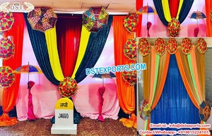 Décoration de scène de Mehndi parfaite avec des parapluies, thème Rajasthani, toile de fond de Mehndi avec des parapluies colorés, aménagements pour Mehndi et Sangeet - Product Image 2
