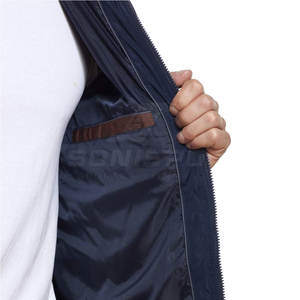 Veste matelassée en nylon de haute qualité pour hommes pour l'hiver à capuche avec fermeture éclair col montant duvet bulle à col montant vente en ligne - Product Image 2